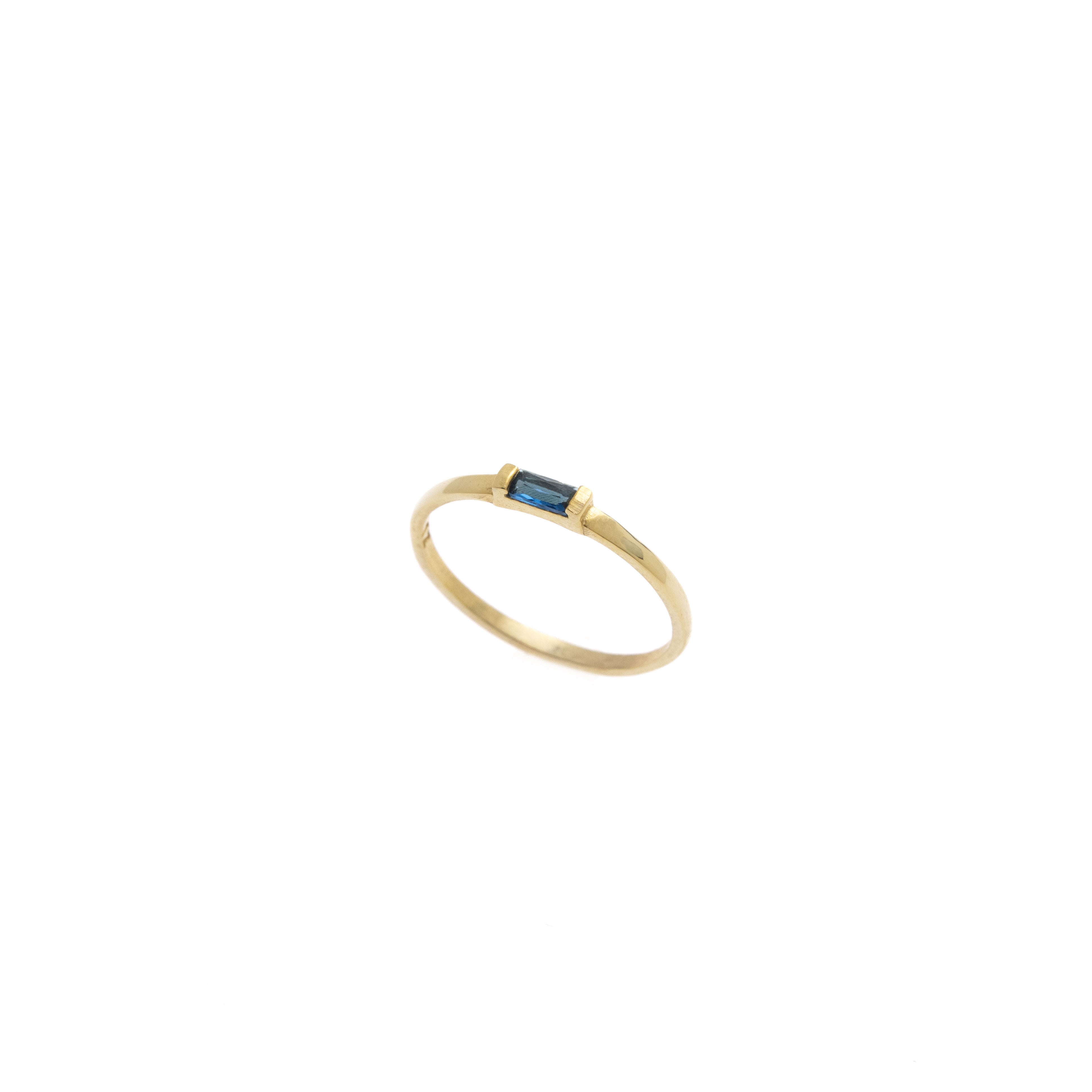 Baguette Birthstone Ring / Baguette Doğum Taşı Yüzüğü